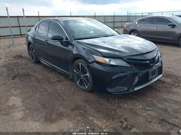 4T1B61HK4KU830894 2019 TOYOTA CAMRY - Image 1