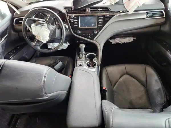 4T1B61HK5JU006238 2018 TOYOTA CAMRY - Image 8