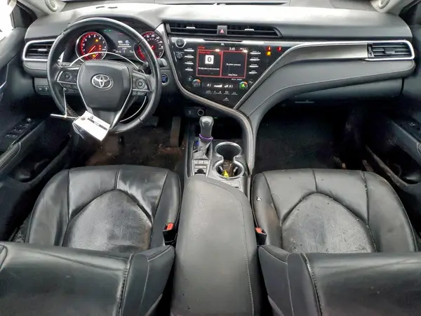4T1B61HK5JU027218 2018 TOYOTA CAMRY - Image 8