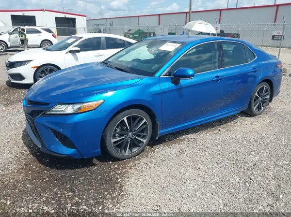 4T1B61HK5JU029521 2018 TOYOTA CAMRY - Image 2