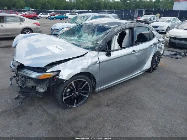 4T1B61HK5JU031480 2018 TOYOTA CAMRY - Image 2