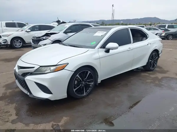 4T1B61HK5JU046108 2018 TOYOTA CAMRY - Image 2