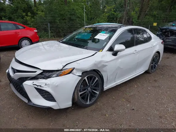 4T1B61HK5JU050238 2018 TOYOTA CAMRY - Image 2