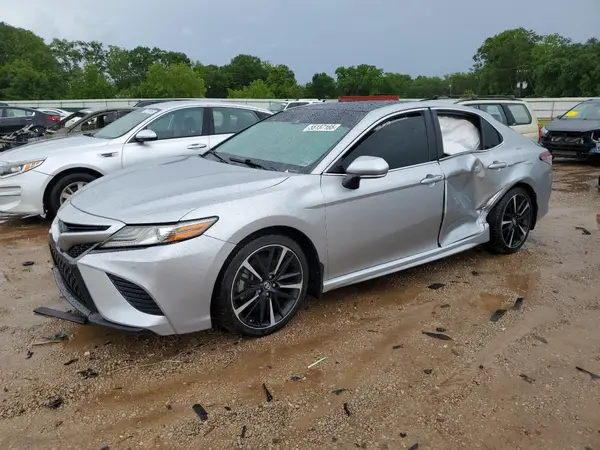 4T1B61HK5JU057447 2018 TOYOTA CAMRY - Image 1