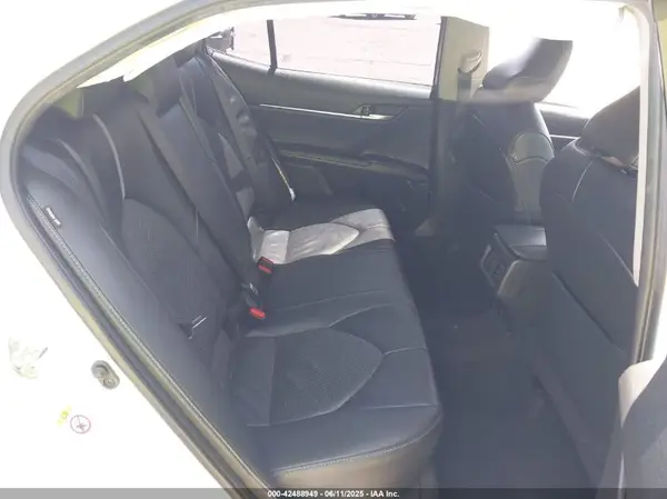 4T1B61HK5JU073292 2018 TOYOTA CAMRY - Image 8