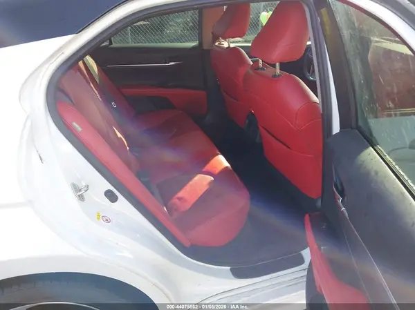 4T1B61HK5JU100183 2018 TOYOTA CAMRY - Image 8