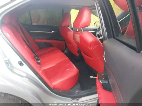 4T1B61HK5JU108574 2018 TOYOTA CAMRY - Image 8