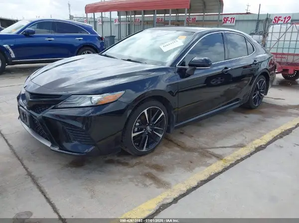 4T1B61HK5JU109076 2018 TOYOTA CAMRY - Image 2