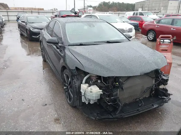 4T1B61HK5JU109286 2018 TOYOTA CAMRY - Image 1