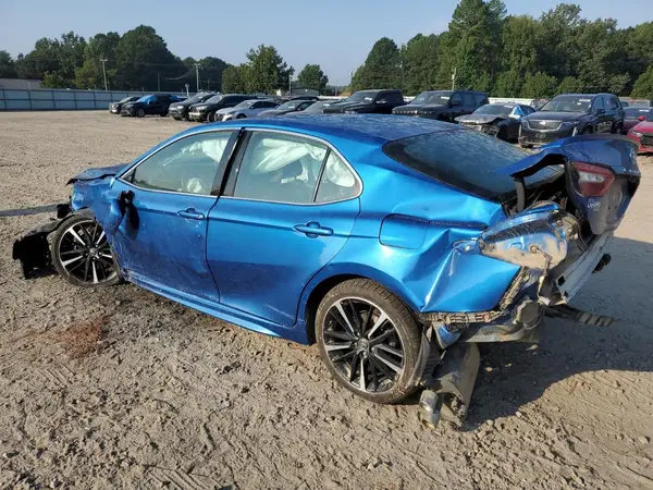 4T1B61HK5JU128369 2018 TOYOTA CAMRY - Image 2