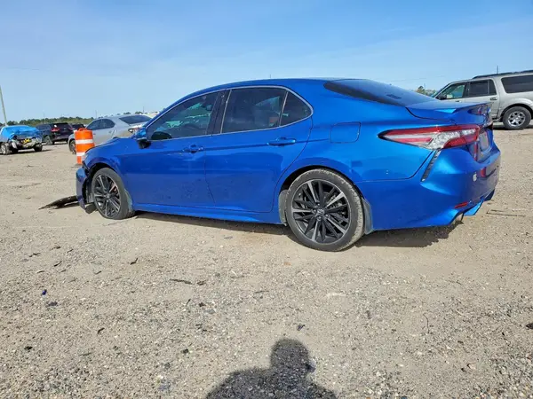 4T1B61HK5JU130459 2018 TOYOTA CAMRY - Image 2