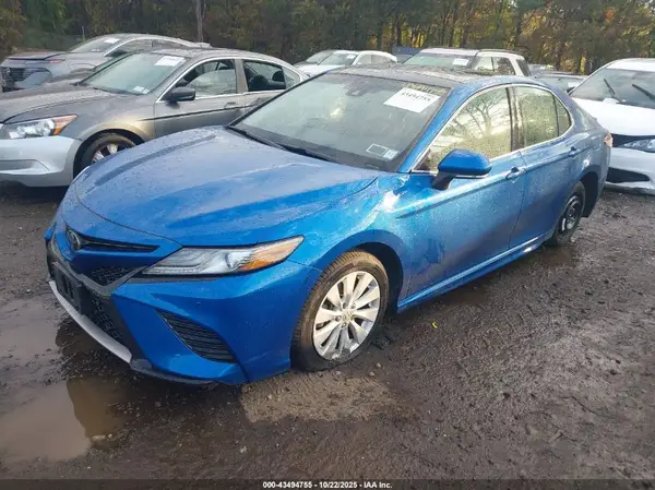 4T1B61HK5JU134673 2018 TOYOTA CAMRY - Image 2