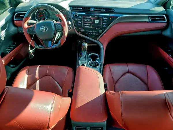4T1B61HK5JU146175 2018 TOYOTA CAMRY - Image 8