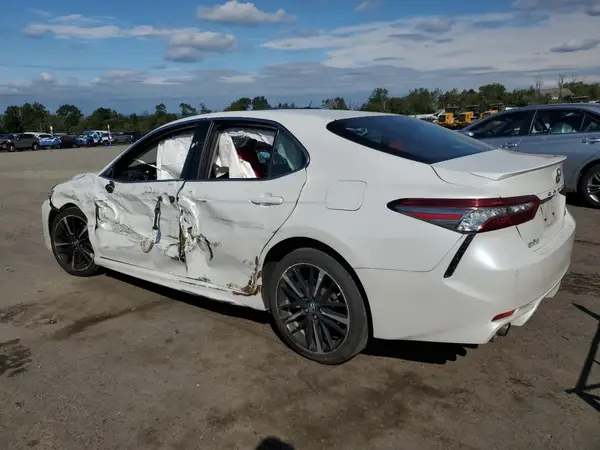 4T1B61HK5JU147293 2018 TOYOTA CAMRY - Image 2