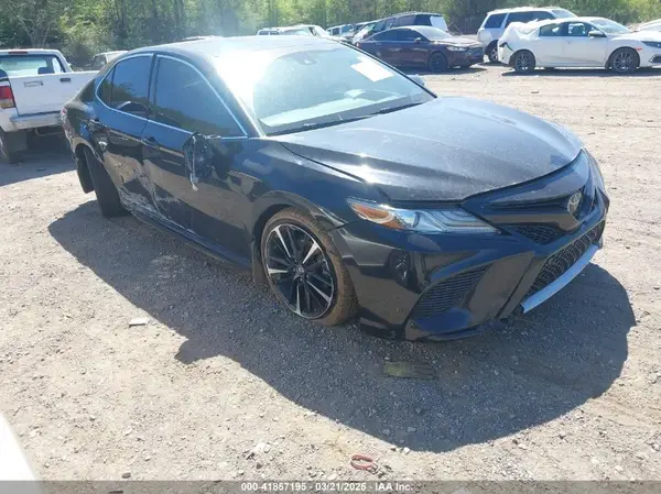 4T1B61HK5JU150548 2018 TOYOTA CAMRY - Image 1