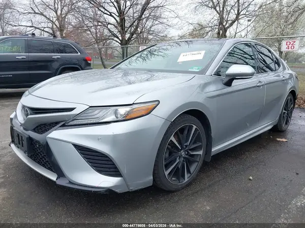 4T1B61HK5JU155345 2018 TOYOTA CAMRY - Image 2