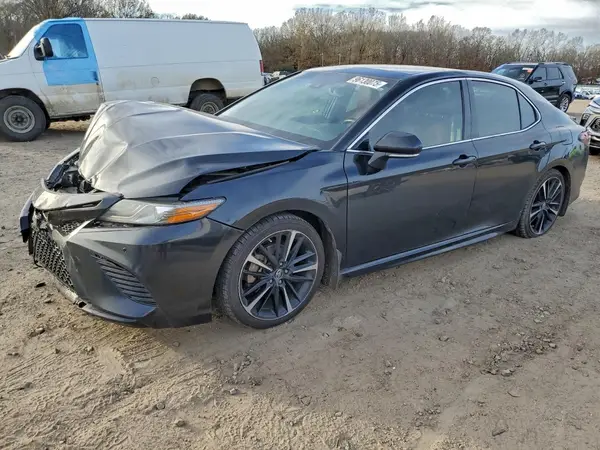 4T1B61HK5JU156642 2018 TOYOTA CAMRY - Image 1