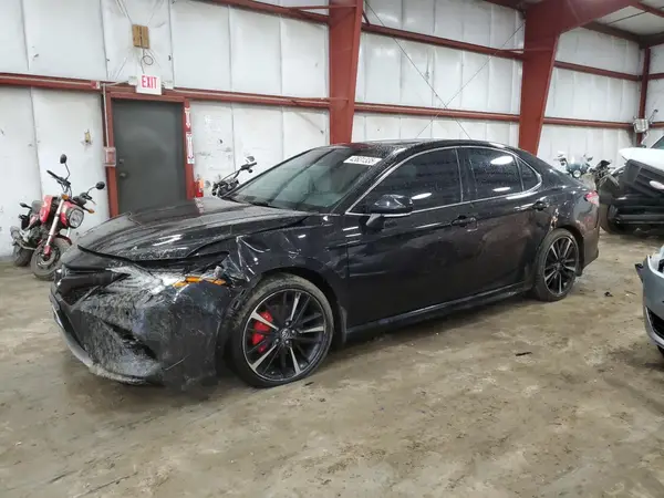 4T1B61HK5JU159475 2018 TOYOTA CAMRY - Image 1
