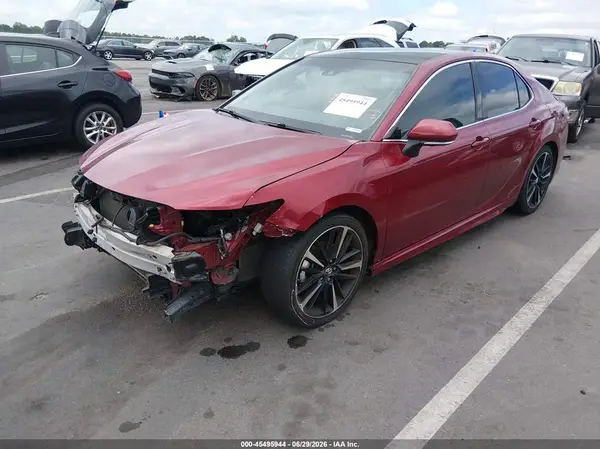 4T1B61HK5JU535236 2018 TOYOTA CAMRY - Image 2
