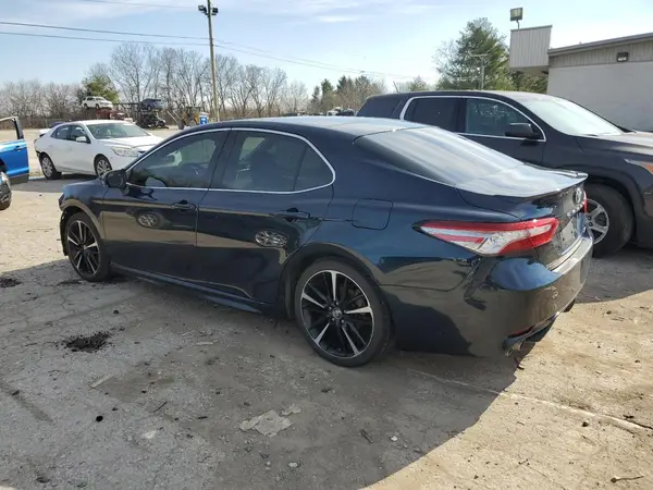 4T1B61HK5JU537956 2018 TOYOTA CAMRY - Image 2