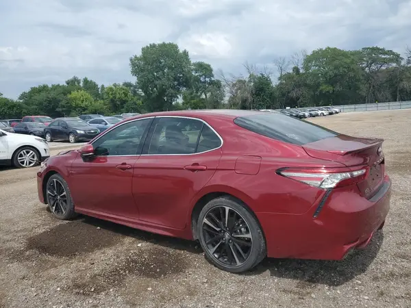 4T1B61HK5JU555454 2018 TOYOTA CAMRY - Image 2