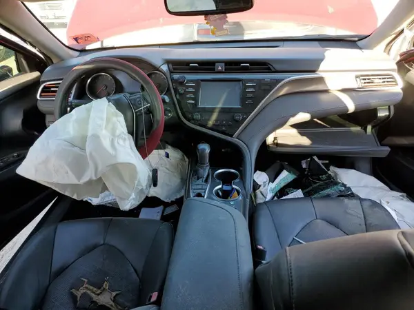 4T1B61HK5JU563649 2018 TOYOTA CAMRY - Image 8