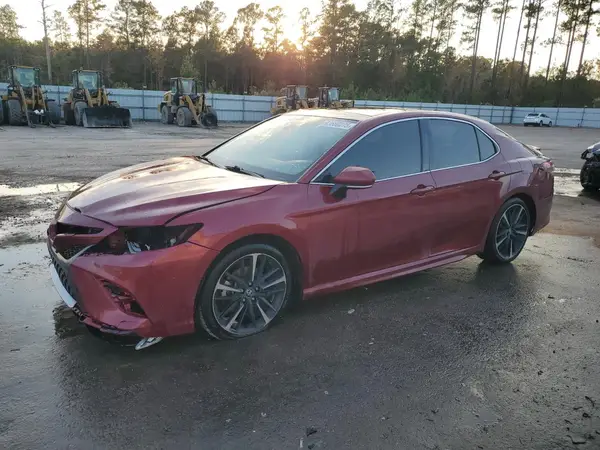 4T1B61HK5JU565207 2018 TOYOTA CAMRY - Image 1