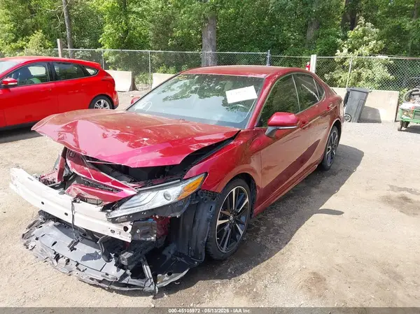 4T1B61HK5JU574361 2018 TOYOTA CAMRY - Image 2