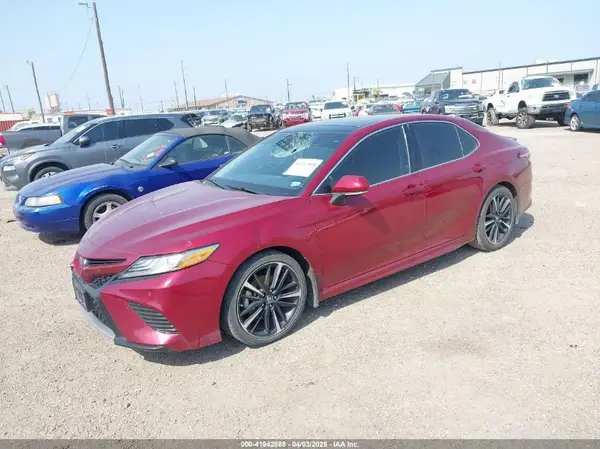 4T1B61HK5JU598398 2018 TOYOTA CAMRY - Image 2
