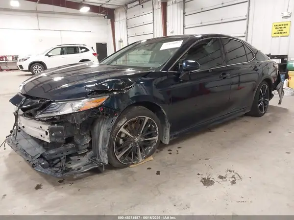 4T1B61HK5JU626250 2018 TOYOTA CAMRY - Image 2
