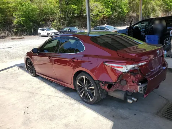 4T1B61HK5JU651391 2018 TOYOTA CAMRY - Image 2