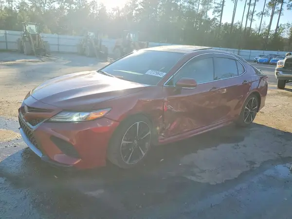 4T1B61HK5JU658387 2018 TOYOTA CAMRY - Image 1