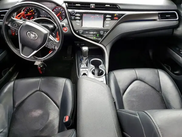 4T1B61HK5JU674718 2018 TOYOTA CAMRY - Image 8