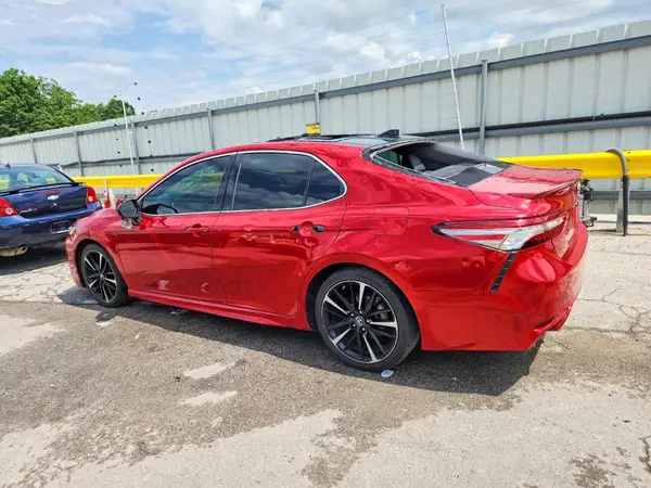4T1B61HK5KU168985 2019 TOYOTA CAMRY - Image 2