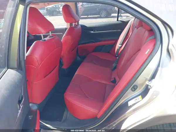 4T1B61HK5KU173183 2019 TOYOTA CAMRY - Image 8