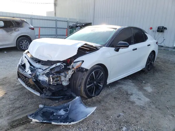4T1B61HK5KU189688 2019 TOYOTA CAMRY - Image 1