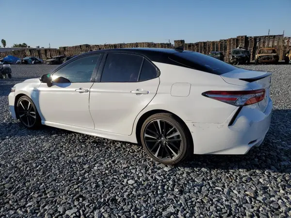 4T1B61HK5KU209471 2019 TOYOTA CAMRY - Image 2