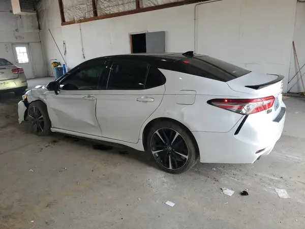 4T1B61HK5KU212046 2019 TOYOTA CAMRY - Image 2