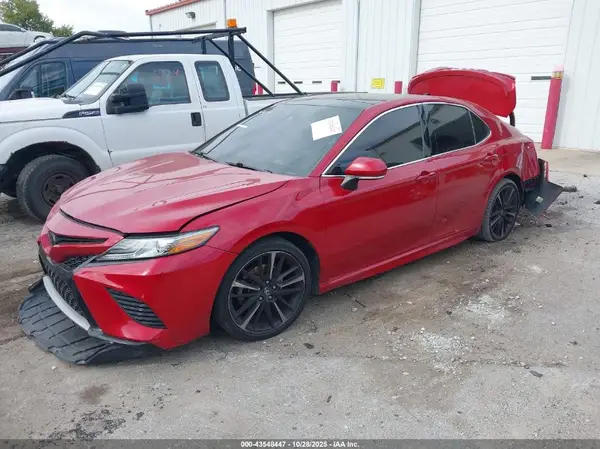 4T1B61HK5KU212838 2019 TOYOTA CAMRY - Image 2