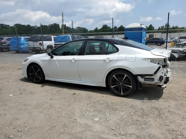 4T1B61HK5KU223418 2019 TOYOTA CAMRY - Image 2
