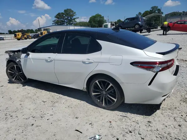 4T1B61HK5KU231275 2019 TOYOTA CAMRY - Image 2