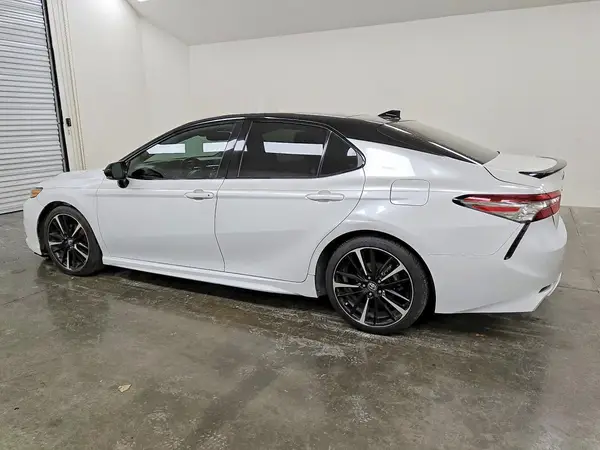 4T1B61HK5KU255009 2019 TOYOTA CAMRY - Image 2