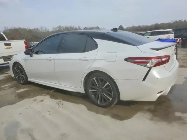 4T1B61HK5KU293811 2019 TOYOTA CAMRY - Image 2