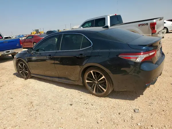 4T1B61HK5KU695201 2019 TOYOTA CAMRY - Image 2