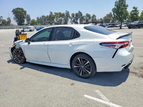 4T1B61HK5KU722011 2019 TOYOTA CAMRY - Image 2