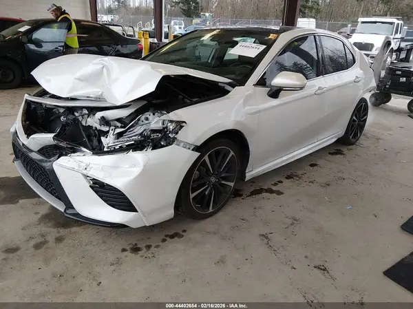 4T1B61HK5KU723305 2019 TOYOTA CAMRY - Image 2