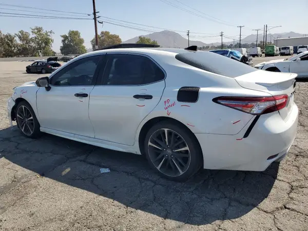 4T1B61HK5KU734269 2019 TOYOTA CAMRY - Image 2