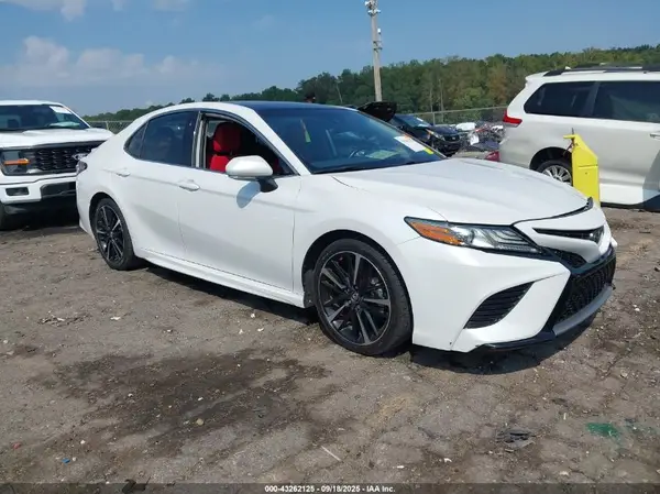 4T1B61HK5KU741724 2019 TOYOTA CAMRY - Image 1