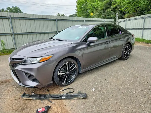 4T1B61HK5KU748298 2019 TOYOTA CAMRY - Image 1