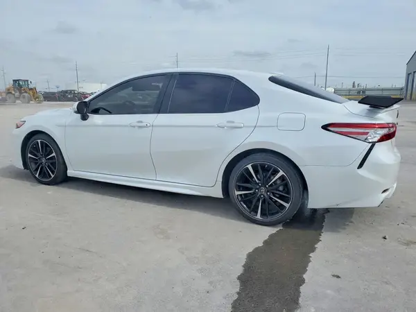 4T1B61HK5KU756031 2019 TOYOTA CAMRY - Image 2
